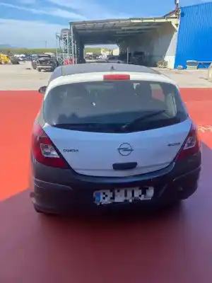 Здавання транспортного засобу opel corsa d selective року 2011 потужний a12xer