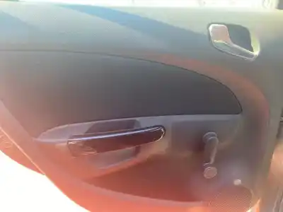 Здавання транспортного засобу opel corsa d selective року 2011 потужний a12xer