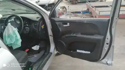 Vehicul casat kia sportage concept al anului 2001 alimentat g4gc