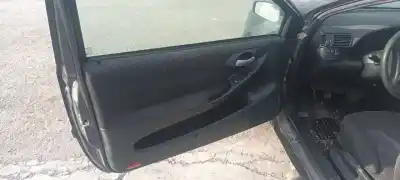 Veicolo di demolizione FIAT STILO MULTI WAGON (192_) 1.9 D Multijet dell'anno 2001 alimentato NO TIENE FICH