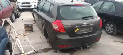 Scrapping Vehicle kia cee´d active of the year 2001 powered g4fc