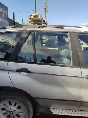 Veículo de Sucata bmw x5 (e53) 3.0d do ano 2001 alimentado 306d1