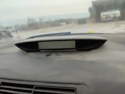 Scrapping Vehicle citroen c4 coupe collection of the year 2001 powered d-9hy