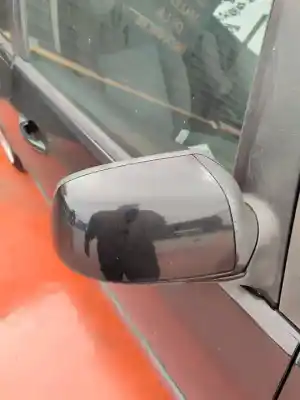 Здавання транспортного засобу ford focus c-max (cap) ambiente (d) року 2001 потужний d/g8da