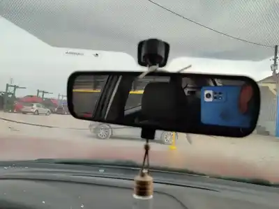 Veículo de Sucata ford focus berlina (cap) ambiente (d) do ano 2001 alimentado d-kkda