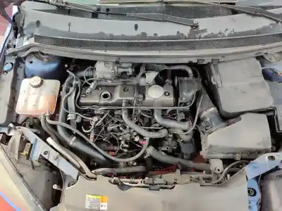 Veículo de Sucata ford focus berlina (cap) ambiente (d) do ano 2001 alimentado d-kkda