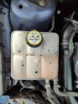 Veículo de Sucata ford focus berlina (cap) ambiente (d) do ano 2001 alimentado d-kkda