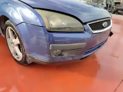 Veículo de Sucata ford focus berlina (cap) ambiente (d) do ano 2001 alimentado d-kkda