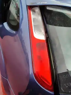 Veículo de Sucata ford focus berlina (cap) ambiente (d) do ano 2001 alimentado d-kkda