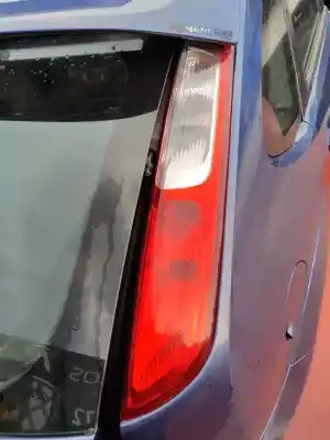 Veículo de Sucata ford focus berlina (cap) ambiente (d) do ano 2001 alimentado d-kkda