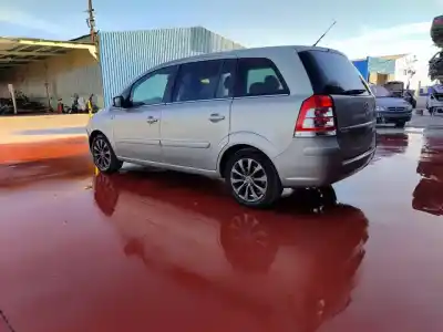 Veículo de Sucata opel zafira b enjoy do ano 2001 alimentado z18xer