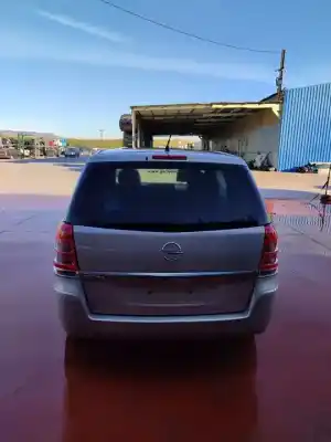 Veículo de Sucata opel zafira b enjoy do ano 2001 alimentado z18xer