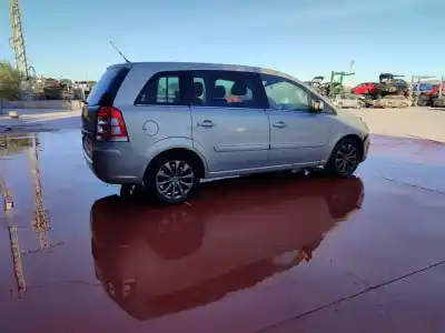 Veículo de Sucata opel zafira b enjoy do ano 2001 alimentado z18xer