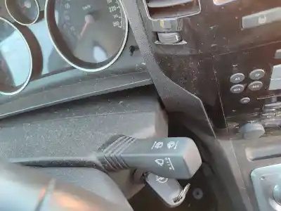 Veículo de Sucata opel zafira b enjoy do ano 2001 alimentado z18xer