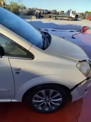 Veículo de Sucata opel zafira b enjoy do ano 2001 alimentado z18xer