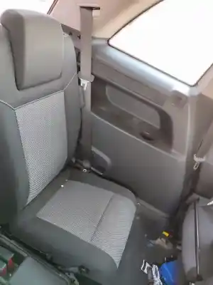 Veículo de Sucata opel zafira b enjoy do ano 2001 alimentado z18xer