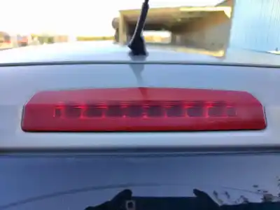 Veículo de Sucata opel zafira b enjoy do ano 2001 alimentado z18xer