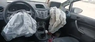 Sloopvoertuig ford fiesta (cb1) ambiente van het jaar 2010 aangedreven d/f6jd