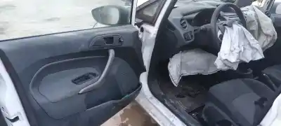 Sloopvoertuig ford fiesta (cb1) ambiente van het jaar 2010 aangedreven d/f6jd