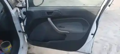 Sloopvoertuig ford fiesta (cb1) ambiente van het jaar 2010 aangedreven d/f6jd