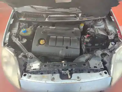 Sloopvoertuig fiat bravo (198) 1.9 16v dynamic multijet van het jaar 2001 aangedreven 192a8000