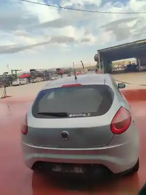 Sloopvoertuig fiat bravo (198) 1.9 16v dynamic multijet van het jaar 2001 aangedreven 192a8000