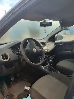 Sloopvoertuig fiat bravo (198) 1.9 16v dynamic multijet van het jaar 2001 aangedreven 192a8000