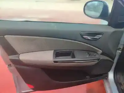 Sloopvoertuig fiat bravo (198) 1.9 16v dynamic multijet van het jaar 2001 aangedreven 192a8000