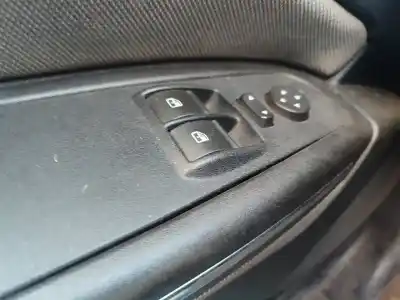 Sloopvoertuig fiat bravo (198) 1.9 16v dynamic multijet van het jaar 2001 aangedreven 192a8000