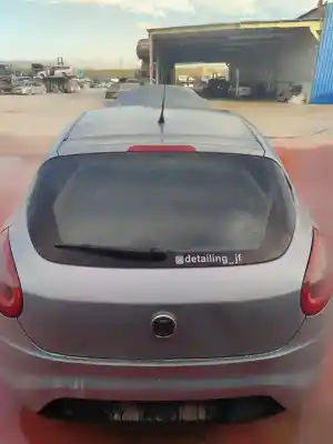 Sloopvoertuig fiat bravo (198) 1.9 16v dynamic multijet van het jaar 2001 aangedreven 192a8000