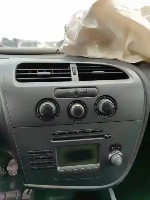 Veículo de Sucata seat leon (1p1) comfort limited do ano 2001 alimentado bxe