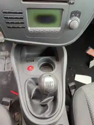 Veículo de Sucata seat leon (1p1) comfort limited do ano 2001 alimentado bxe