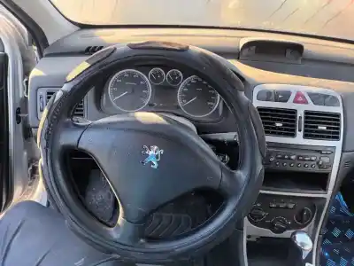 Veicolo di demolizione peugeot 307 berlina (s2) xs dell'anno 2001 alimentato 