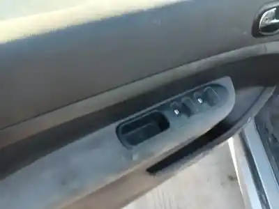 Veículo de Sucata PEUGEOT 307 BERLINA (S2) XS do ano 2001 alimentado 