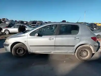 Veicolo di demolizione peugeot 307 berlina (s2) xs dell'anno 2001 alimentato 