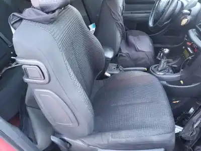 Veículo de Sucata CITROEN C4 COUPÉ (LA_) 1.6 HDI do ano 2001 alimentado 9HY