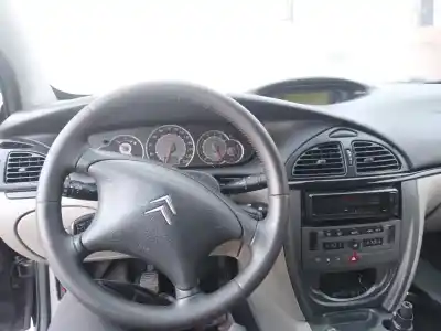 Veículo de Sucata citroen c5 berlina exclusive do ano 2001 alimentado 