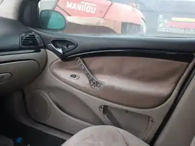 Veículo de Sucata citroen c5 berlina exclusive do ano 2001 alimentado 