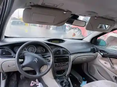 Veículo de Sucata citroen c5 berlina exclusive do ano 2001 alimentado 