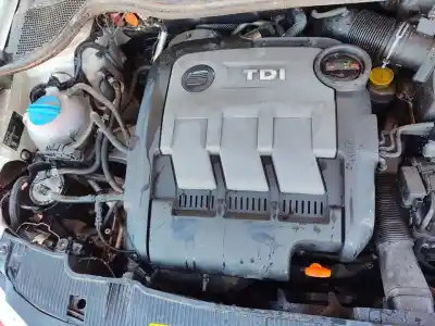 Veículo de Sucata seat ibiza sc (6j1) reference do ano 2013 alimentado cfw