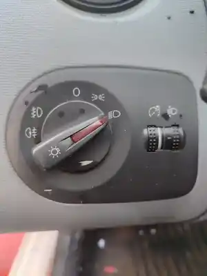 Veículo de Sucata seat ibiza sc (6j1) reference do ano 2013 alimentado cfw