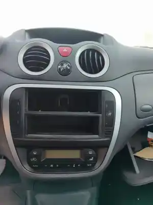 Veículo de Sucata citroen c3 (f desde 11/2001) 1.1 8v do ano 2001 alimentado hfx