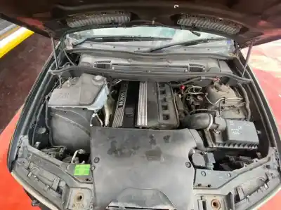 Veículo de Sucata bmw x5 (e53) 3.0i do ano 2001 alimentado 