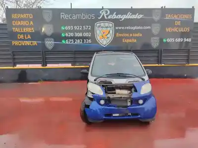 Veículo de Sucata smart coupe edition bluemotion do ano 2001 alimentado g-13