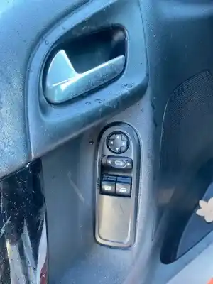 Veículo de Sucata citroen c3 collection 99 cv / 73 kw do ano 2015 alimentado bh02