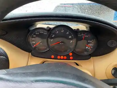 Scrapping Vehicle porsche boxster (typ 986) básico of the year 2001 powered m9620