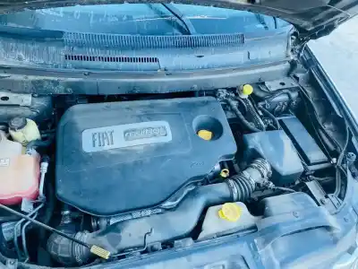 Veículo de Sucata fiat freemont (345) cross awd 170 cv / 125 kw do ano 2018 alimentado 939b5000