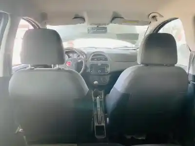 Veicolo di demolizione fiat punto (evo) (199) dynamic dell'anno 2011 alimentato 