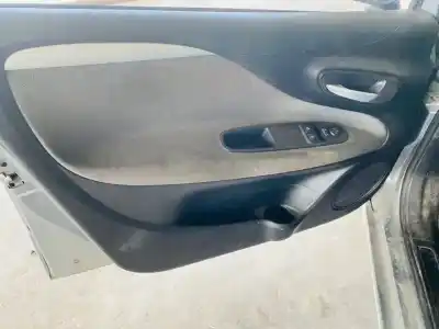 Veicolo di demolizione fiat punto (evo) (199) dynamic dell'anno 2011 alimentato 