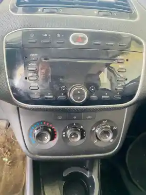 Veicolo di demolizione fiat punto (evo) (199) dynamic dell'anno 2011 alimentato 